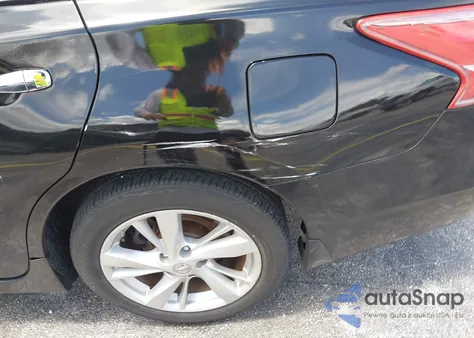 2013 Nissan Altima 2.5 Sv z USA, uszkodzony, nr VIN 1N4AL3AP8DC137173